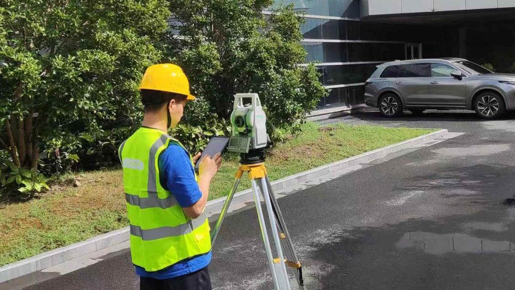 Có nên mua máy toàn đạc cũ không? Lợi ích, rủi ro và cách chọn lựa thông minh