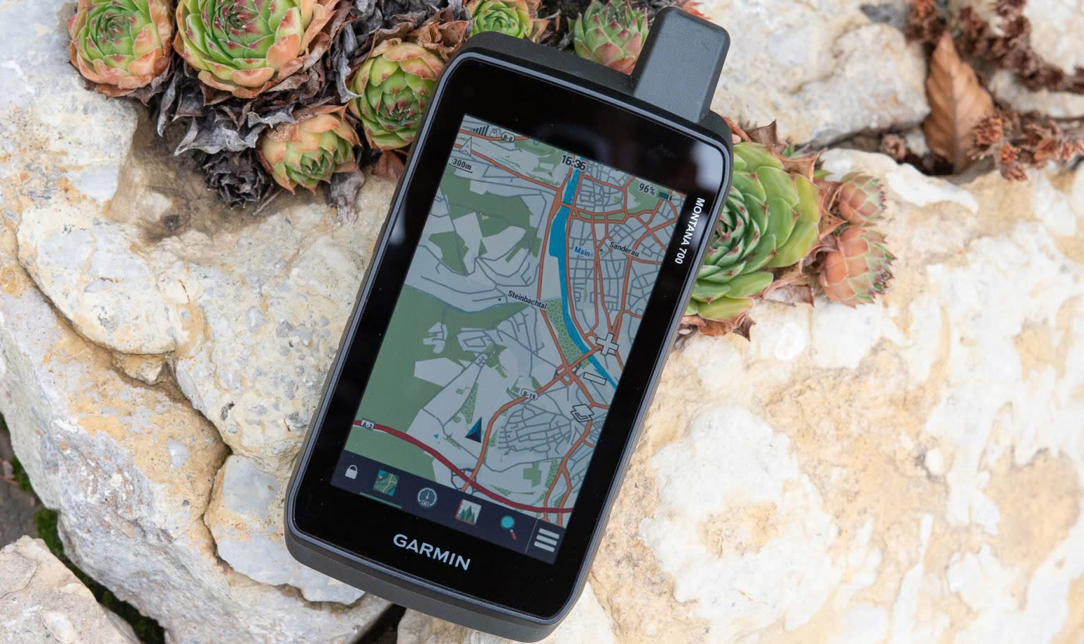 Garmin Montana 700 Series
