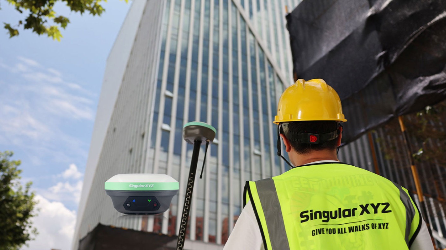 Máy đo đạc vệ tinh