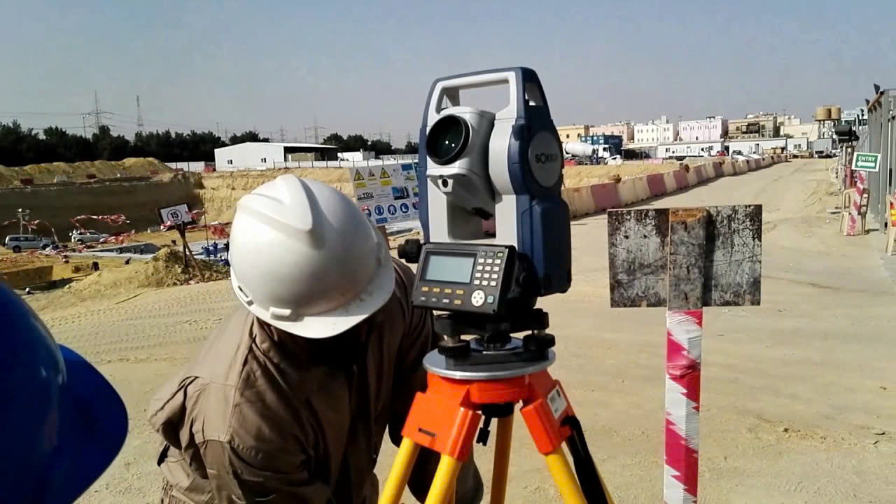 Dựng chân máy và dạm máy