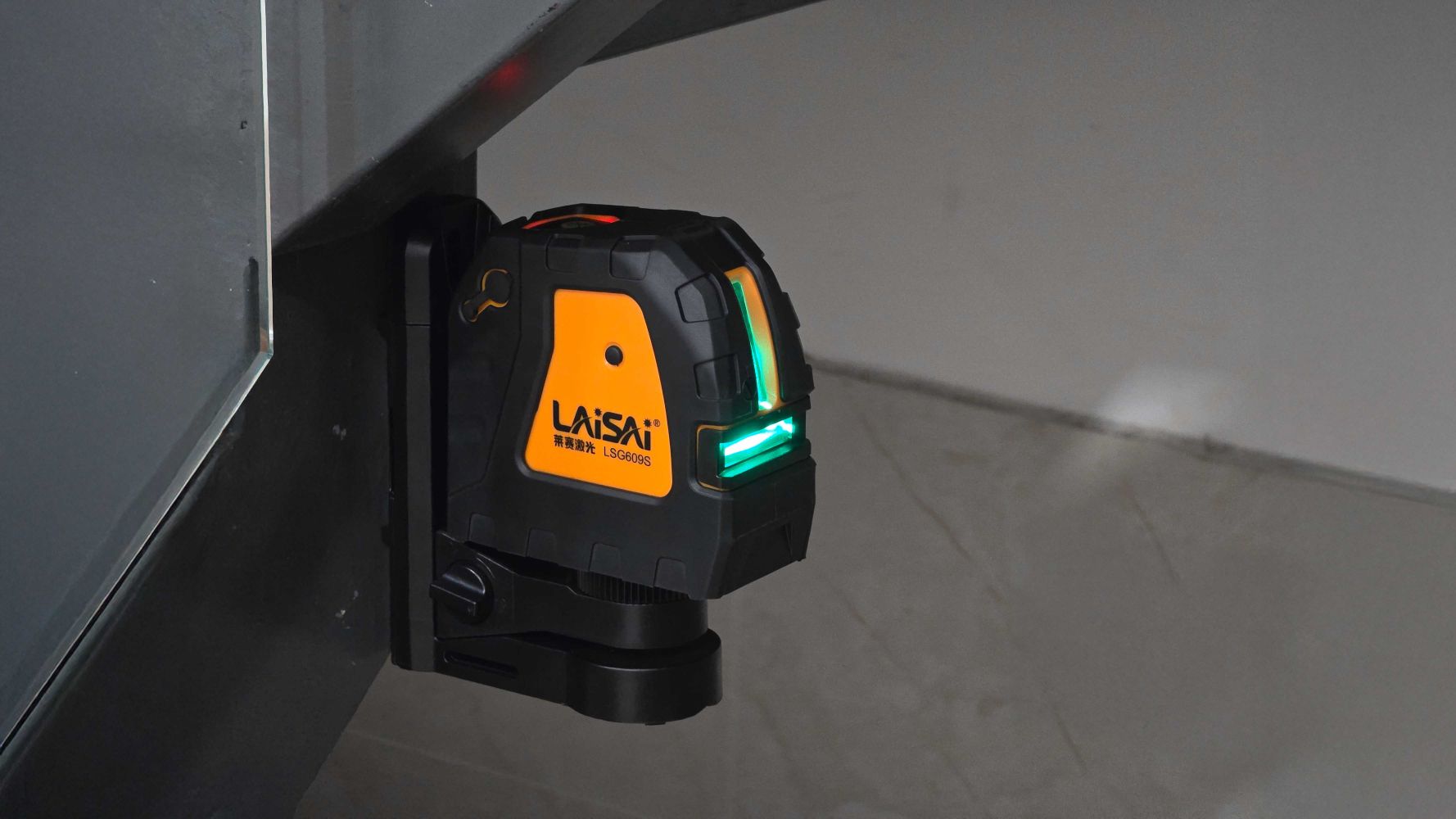 Máy cân bằng laser Laisai LSG609S
